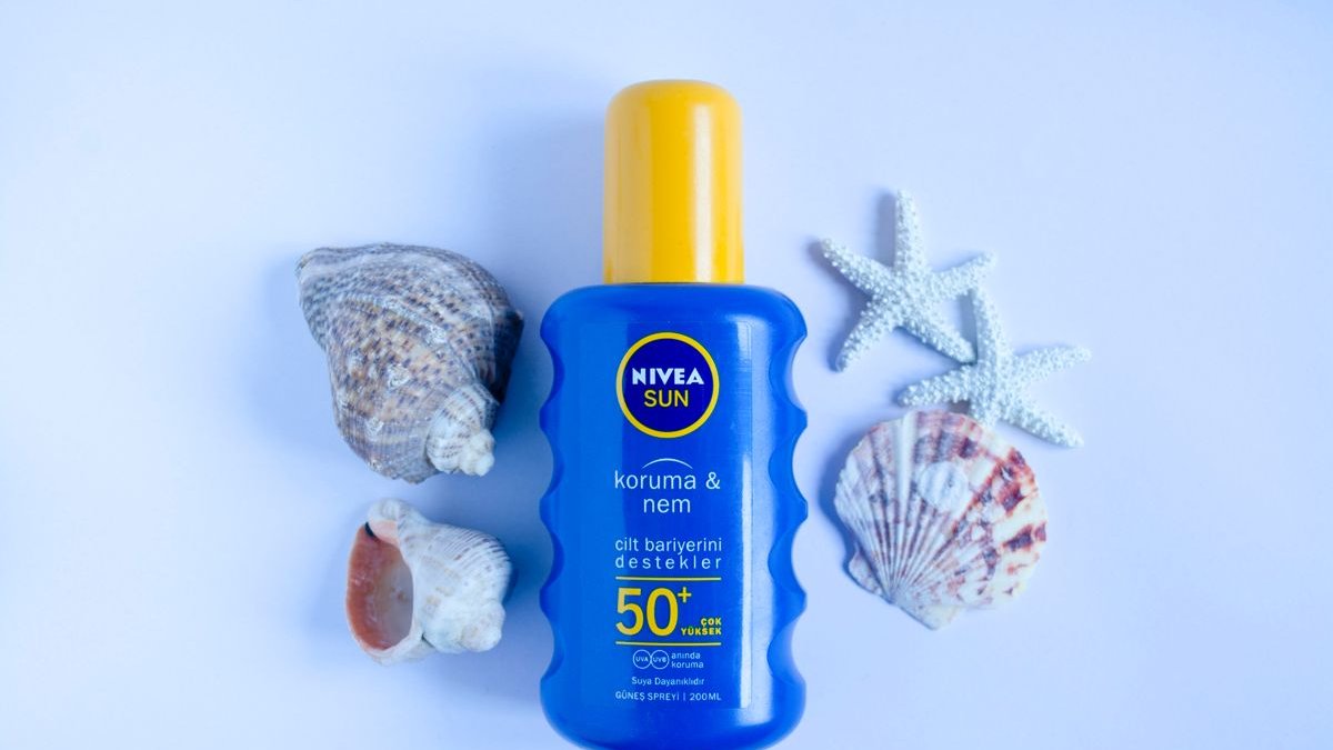 Oily Skin Summer Mattifying Routine